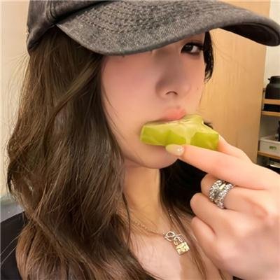隔窗未了缘